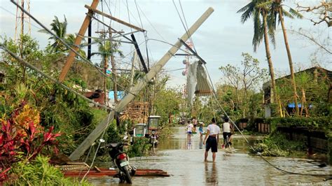 typhoon nina damage|Typhoon Nina leaves the Philippines – DW – 12/26/2016.